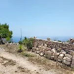 Lithahiro Stone House *
