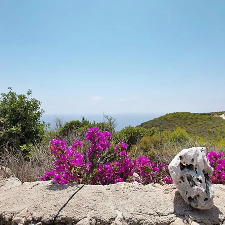 Lithahiro Stone House